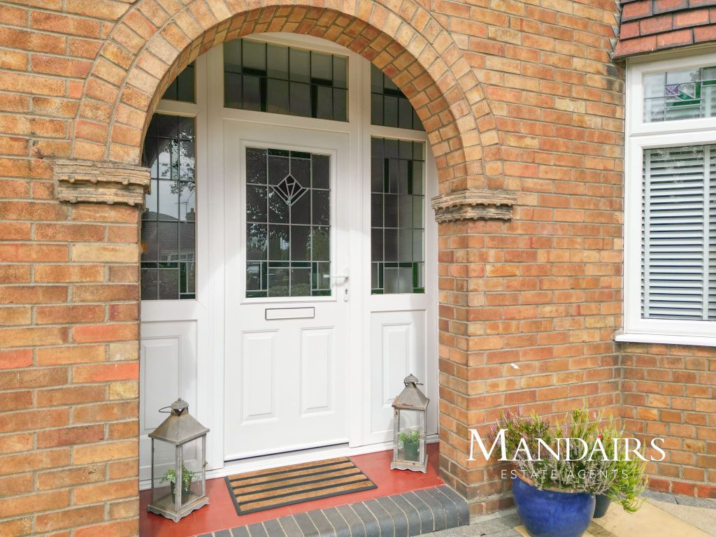 Property photo 2 of 34
