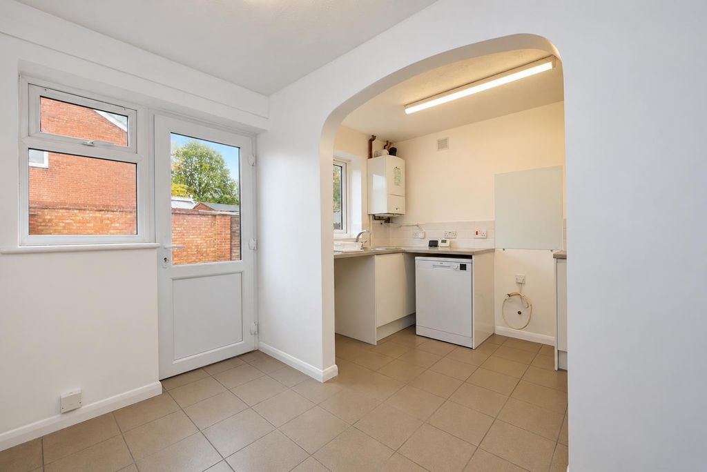 Property photo 3 of 13 Kitchen/Dining Room