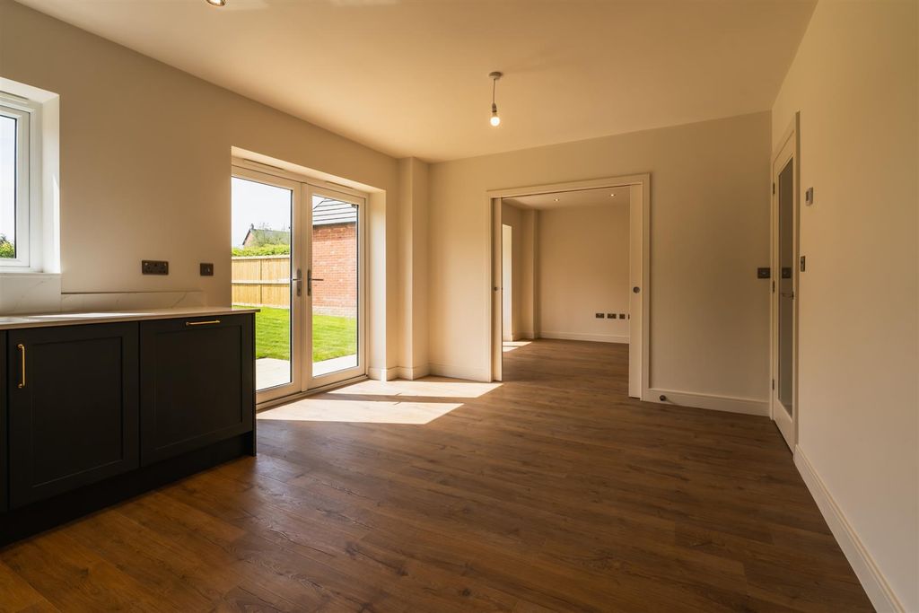 Property photo 1 of 19 Kitchen
