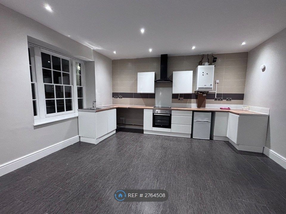 Property photo 1 of 3