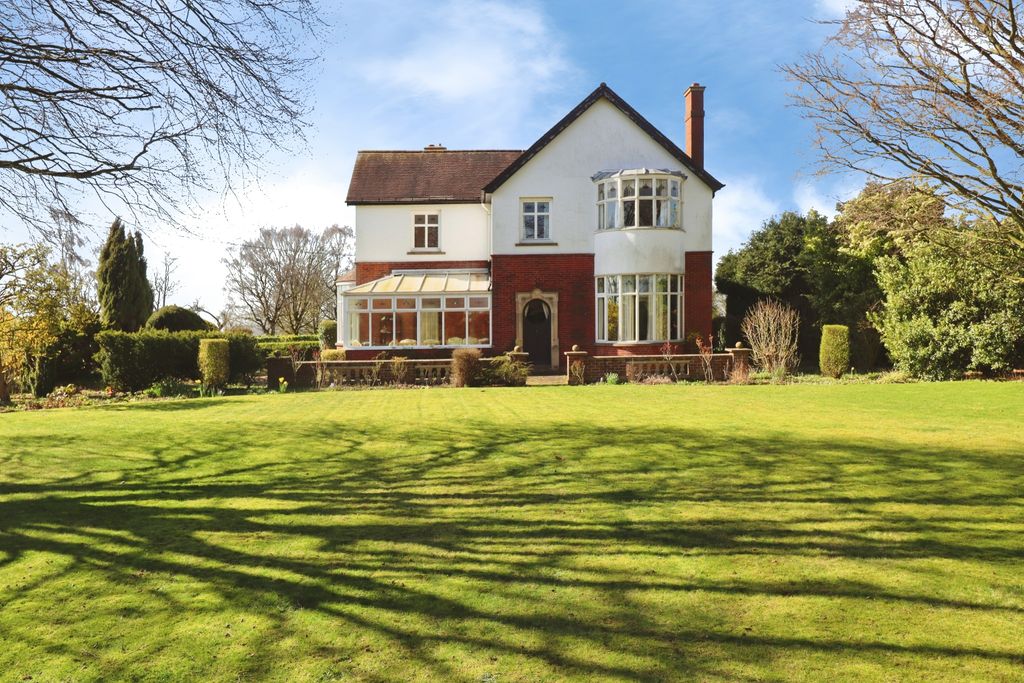 Property photo 1 of 42