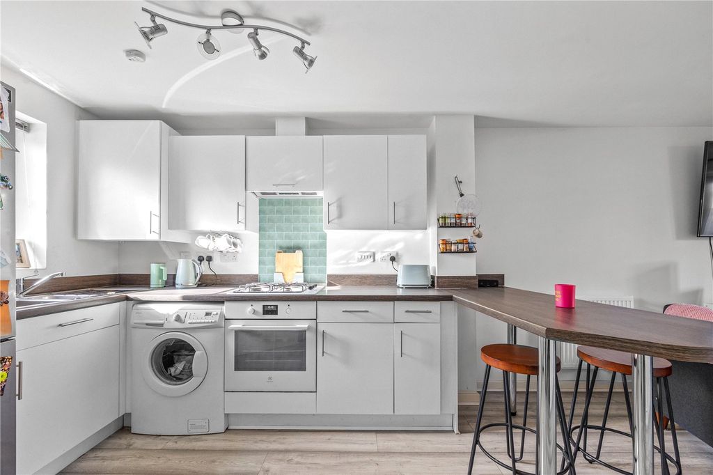 Property photo 2 of 17 Picture No. 06