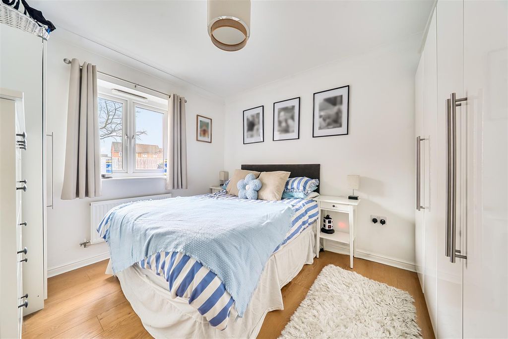 Property photo 3 of 21 1411179-1-698Dfd1Bc4c0E.Jpg