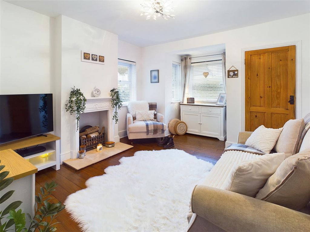 Property photo 1 of 25