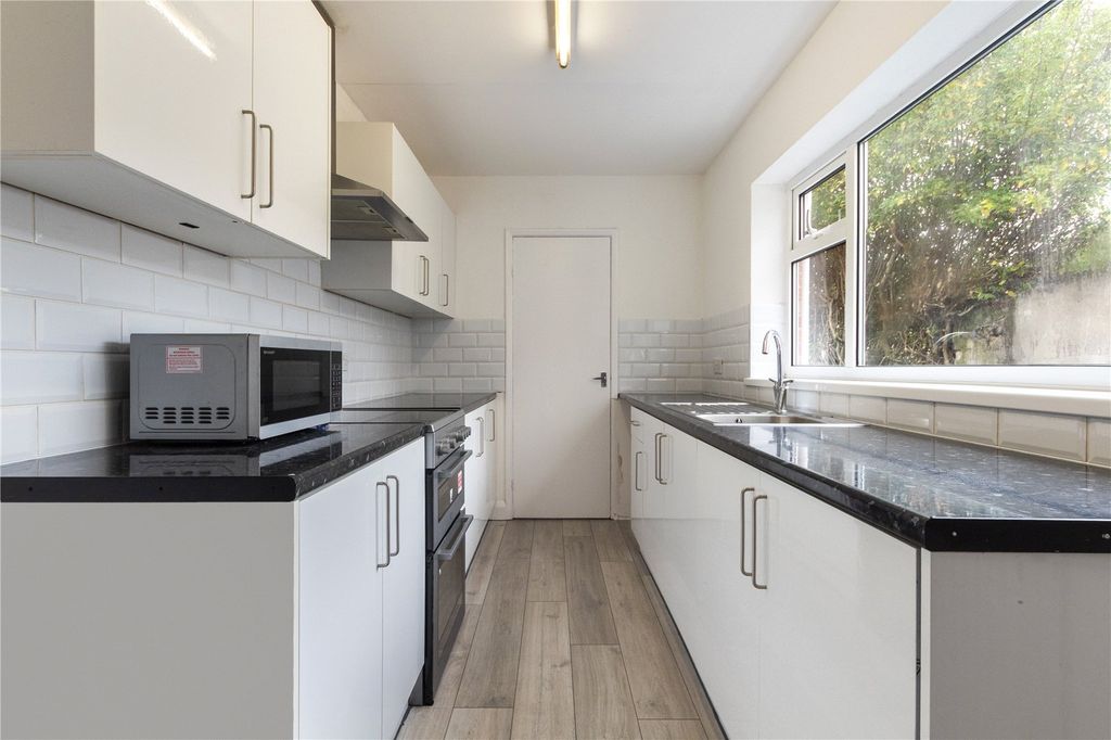 Property photo 2 of 9 Picture No. 04