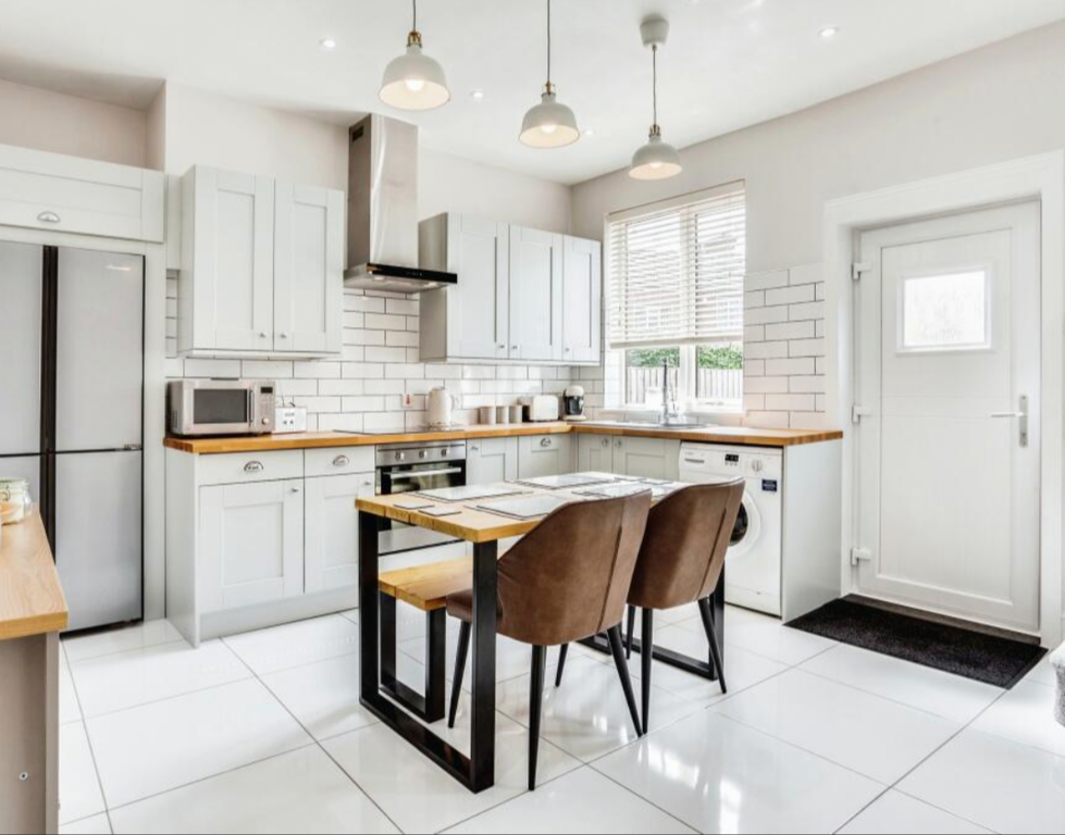 Property photo 2 of 8