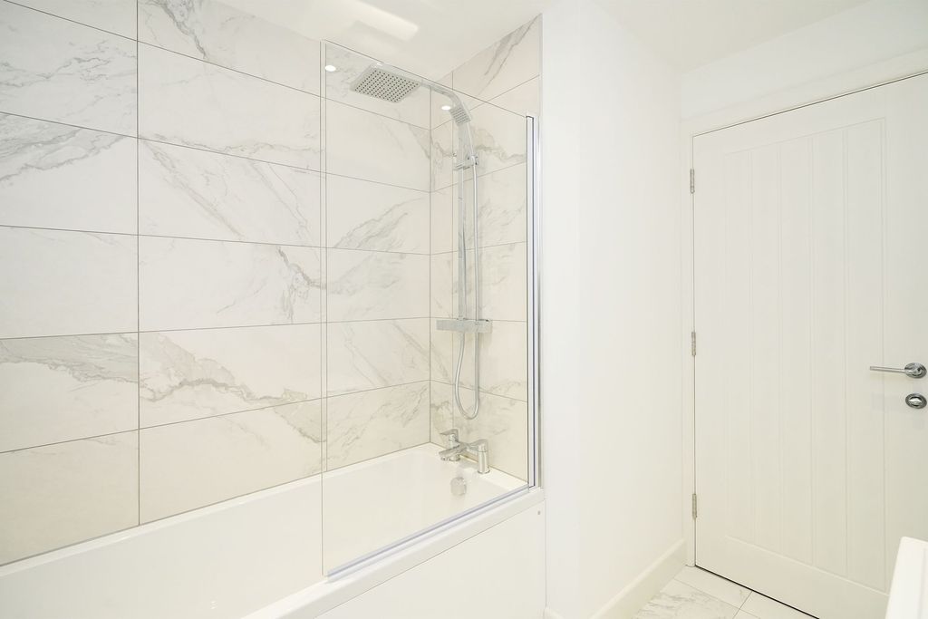 Property photo 3 of 18 Example Bathroom