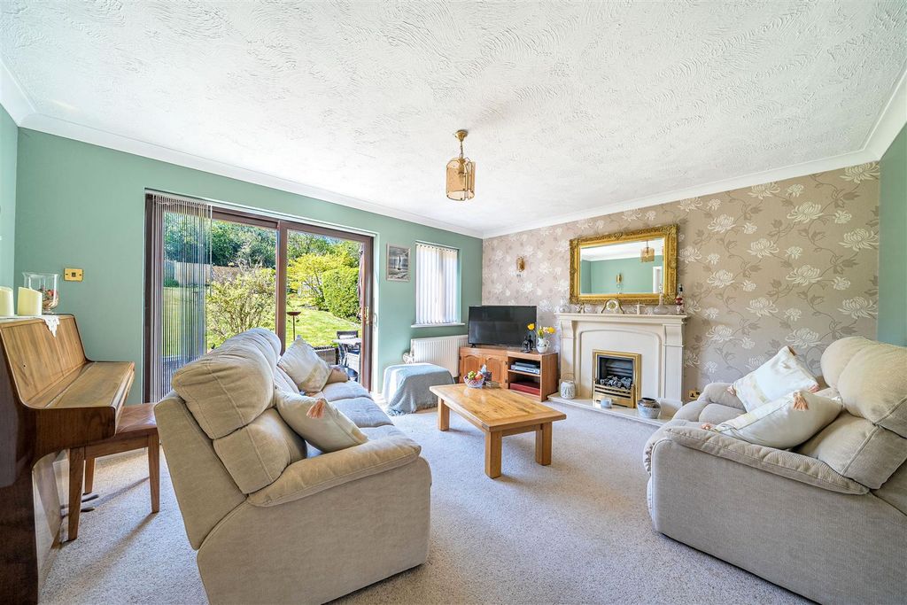 Property photo 3 of 20 Saddleton Road, Whitstable