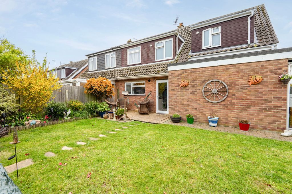 Property photo 2 of 19
