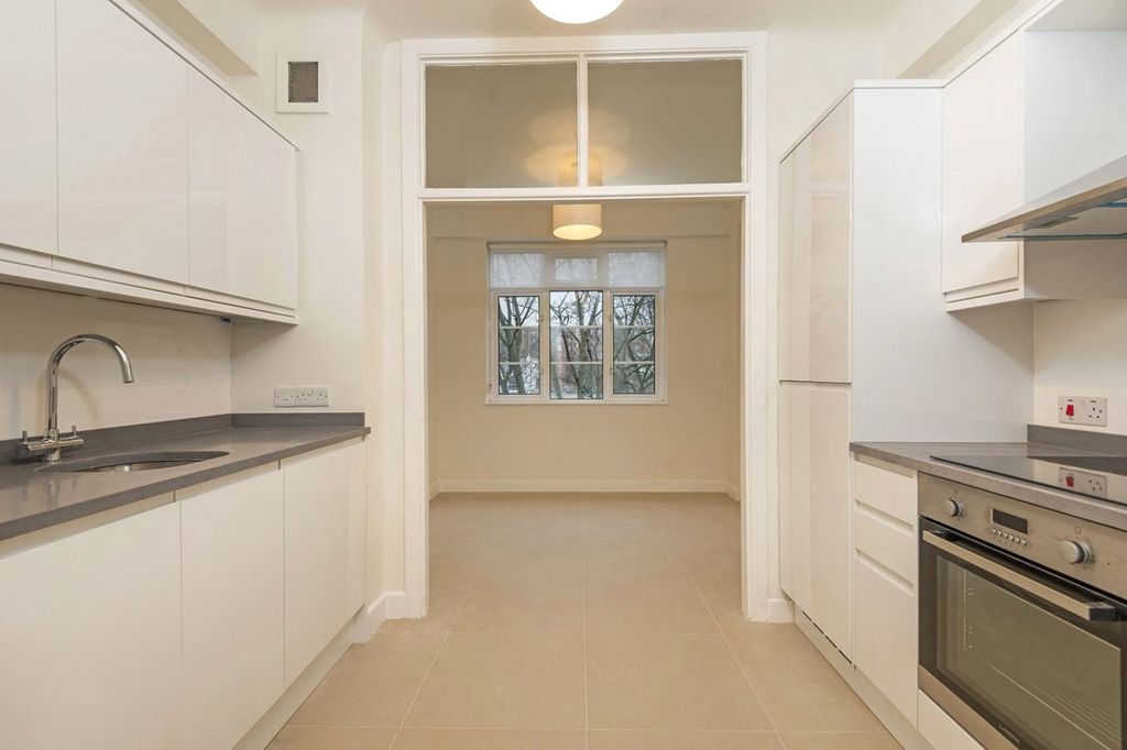 Property photo 2 of 13 Picture No. 02