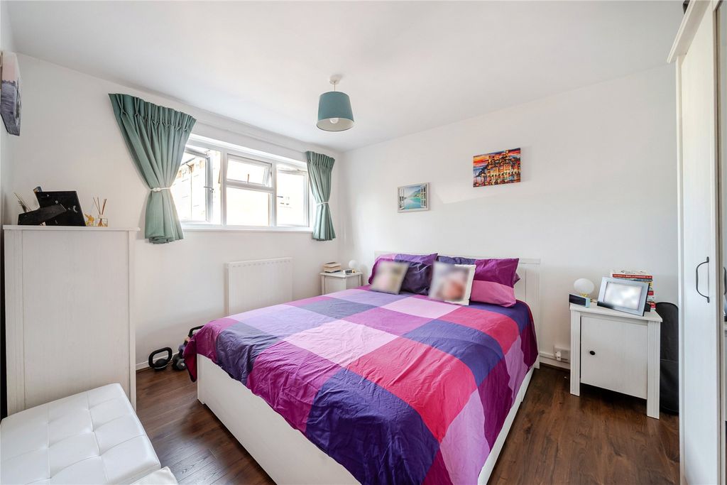 Property photo 3 of 17 Picture No. 06