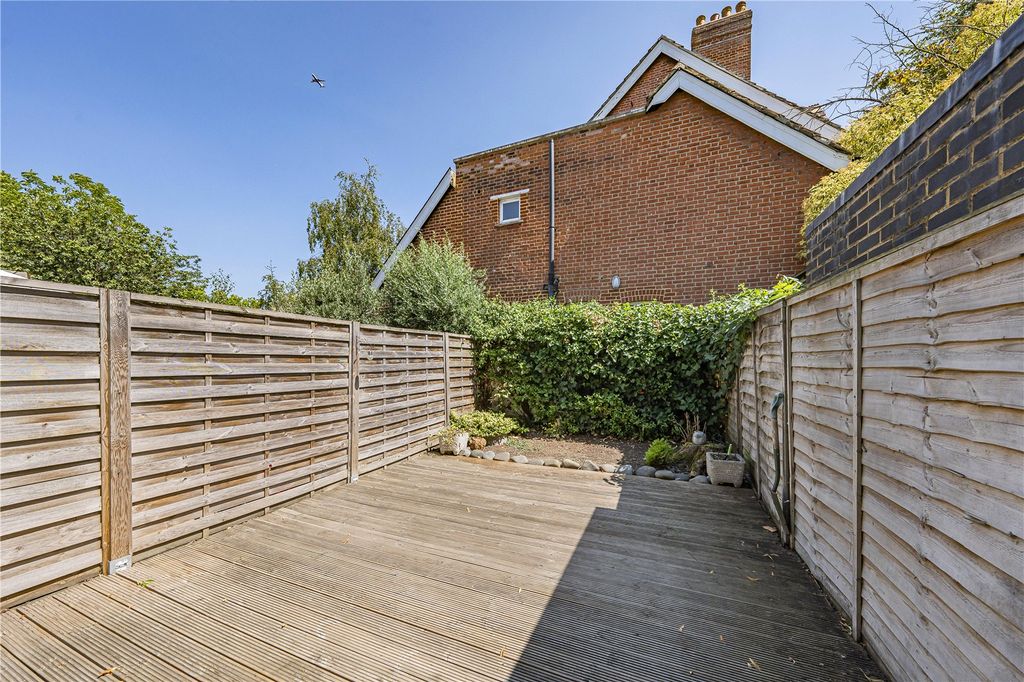 Property photo 2 of 18 Picture No. 21