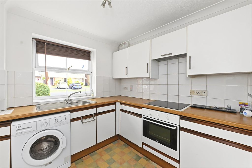 Property photo 2 of 11 Alison-Court-01.Jpg