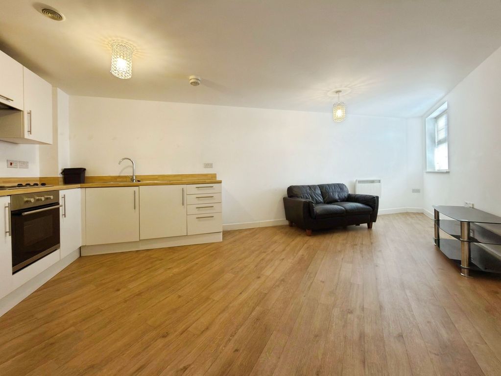 Property photo 2 of 8