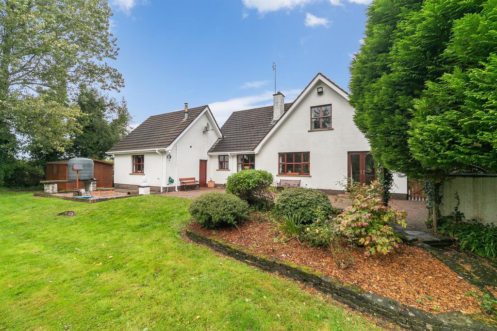 Property photo 3 of 42 7 Burnpipe Lane 35.Jpg