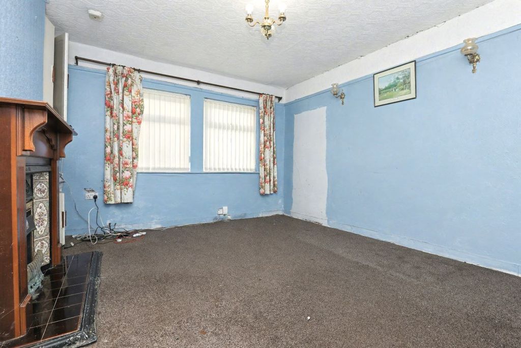 Property photo 3 of 16