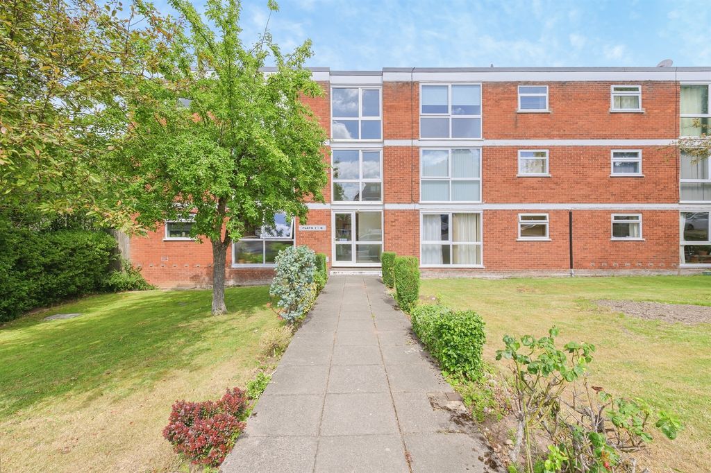 Property photo 1 of 16