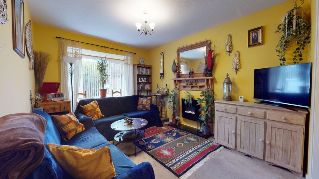 Property photo 2 of 16 4885663