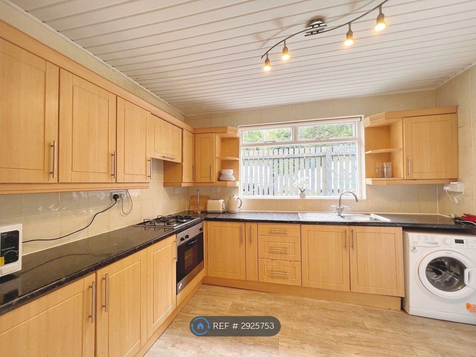 Property photo 1 of 16 Kitchen