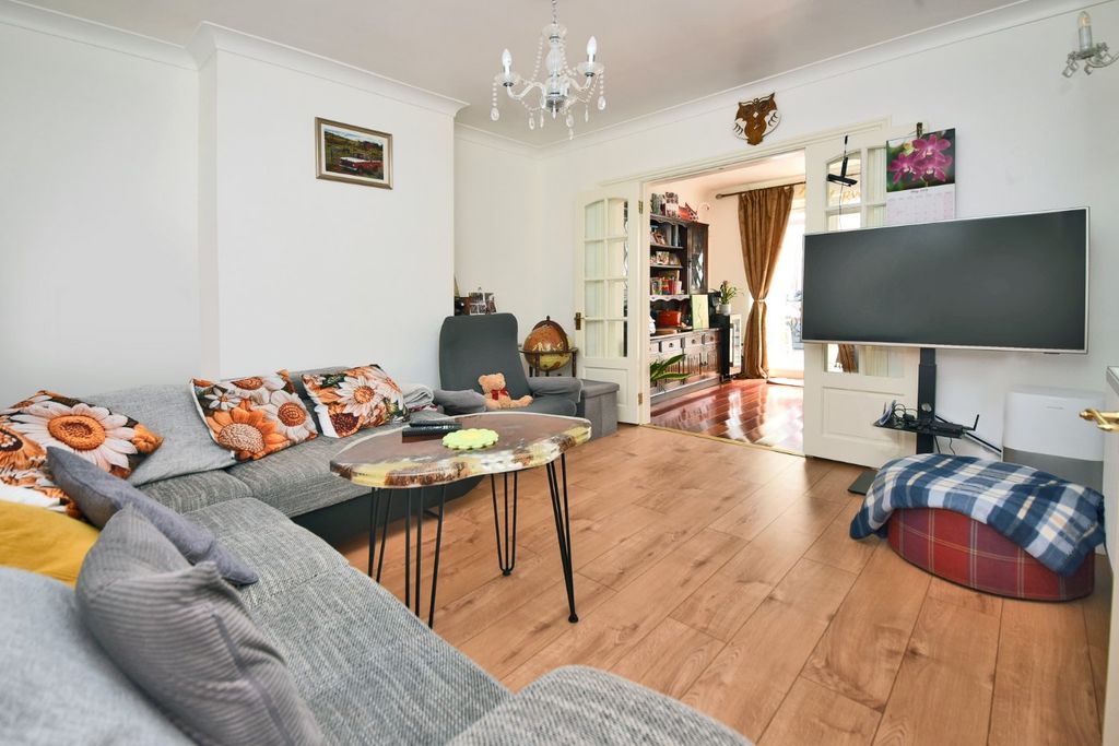 Property photo 2 of 17 Picture No. 08