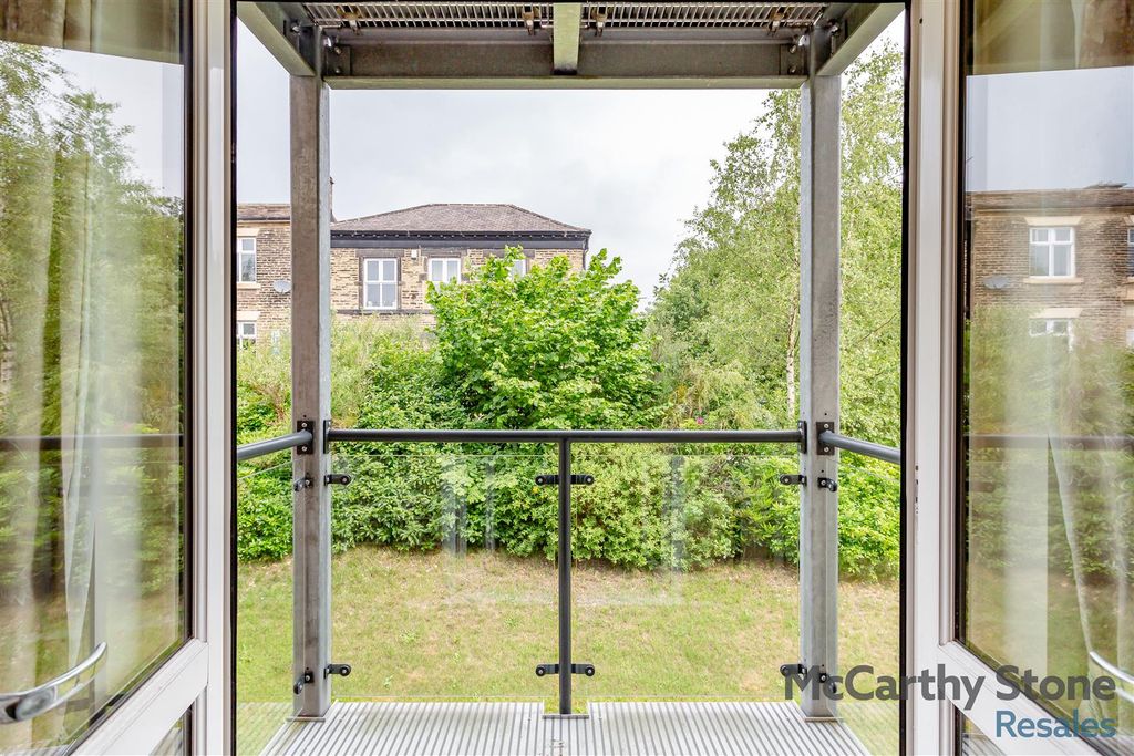 Property photo 1 of 17 8651623-Interior15.Jpg