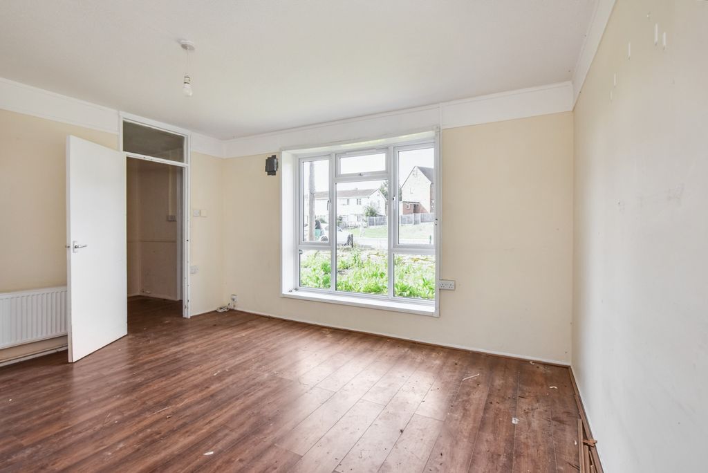 Property photo 3 of 15 20250930123634_Dsc_1693_Qlxri.Jpg