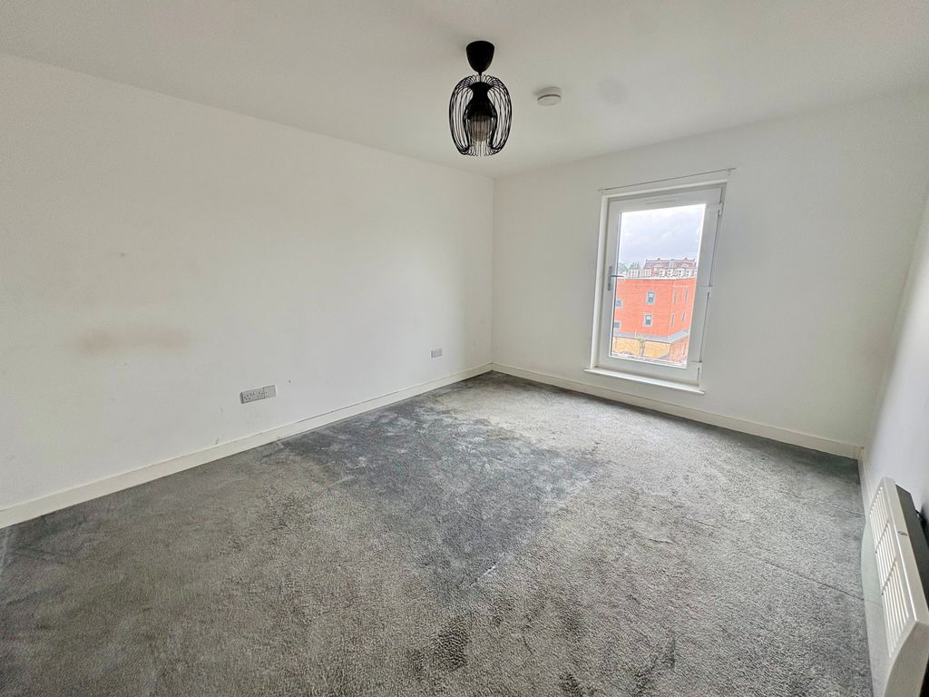 Property photo 3 of 4