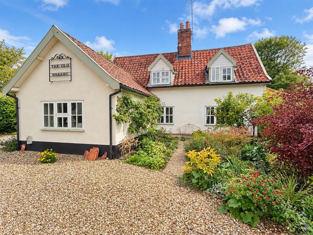 Property photo 1 of 33