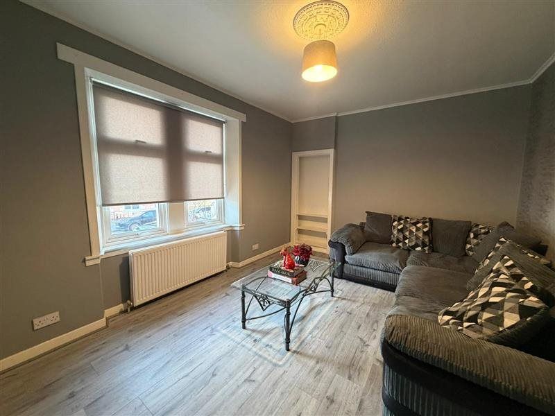 Property photo 2 of 8 Ecf60F52-886c-468A-Bdd4-2Fc8B8d4E5Ea