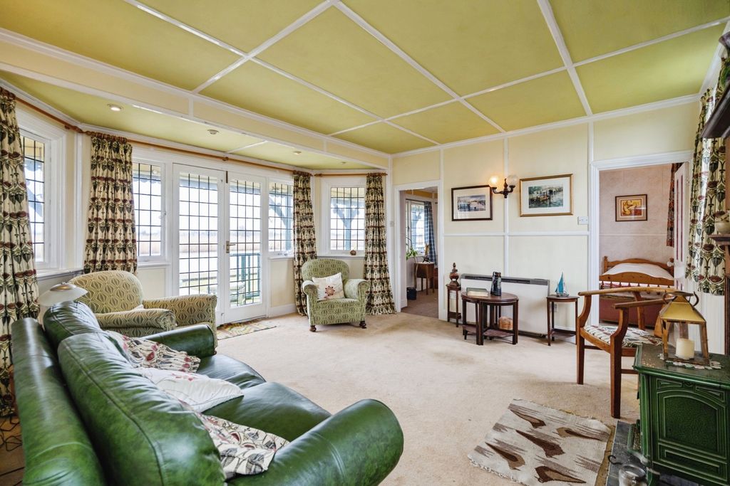 Property photo 3 of 21 Pbox-Img.Jpg