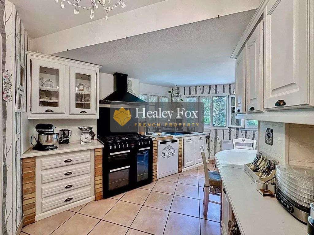 Property photo 2 of 44