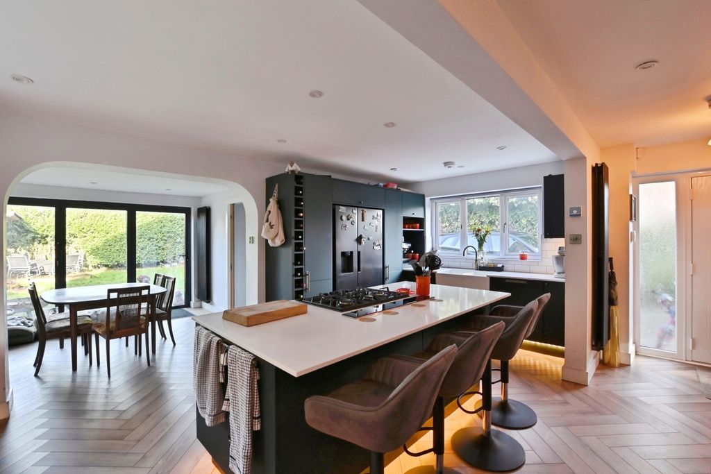 Property photo 1 of 17 Photo