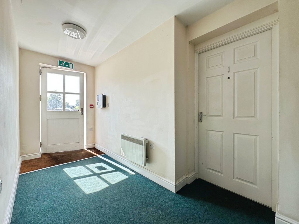 Property photo 2 of 22
