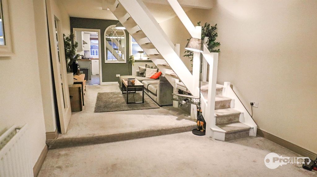 Property photo 2 of 18 Img_9087.Jpg