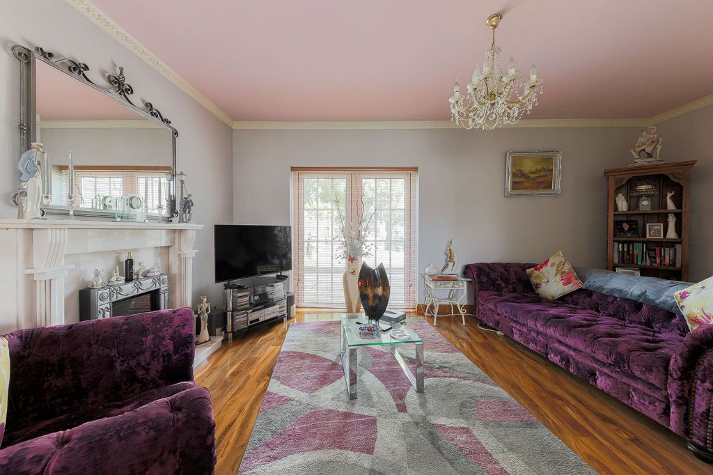 Property photo 3 of 16 Living Room