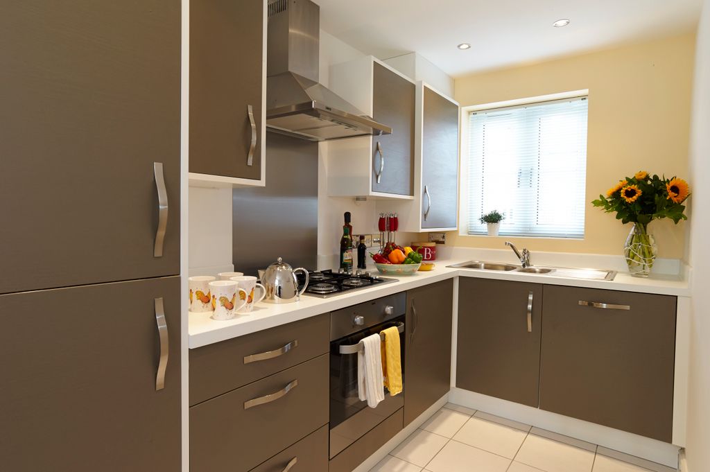 Property photo 2 of 11 Kitchen