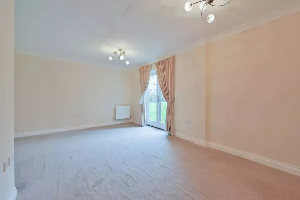 Property photo 3 of 9