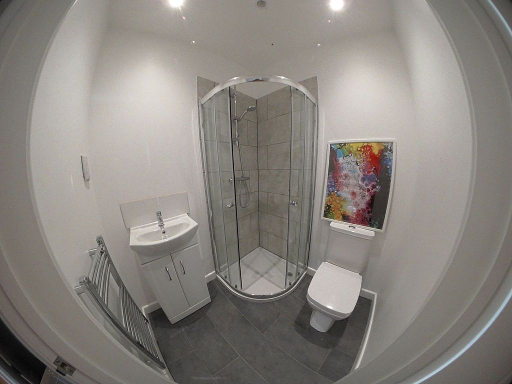 Property photo 3 of 7 Bedroom 3 Ensuite