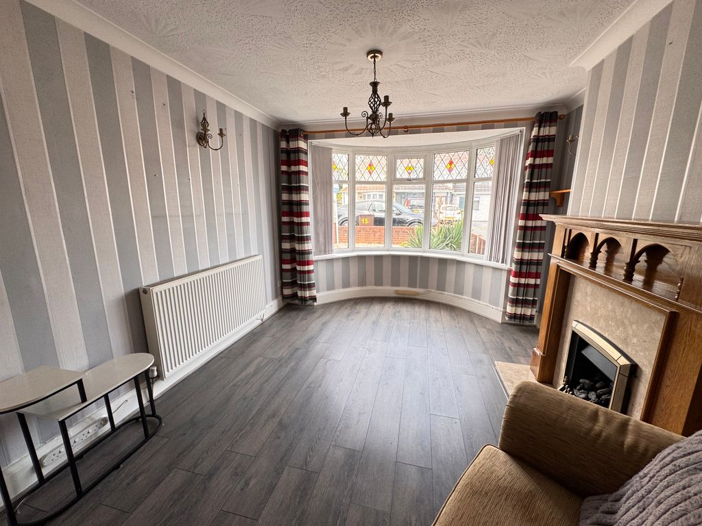 Property photo 3 of 14 Img_9408