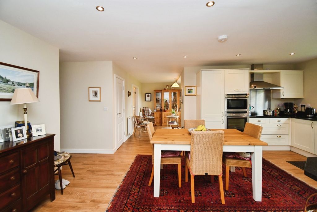 Property photo 3 of 22 Pbox-Img.Jpg
