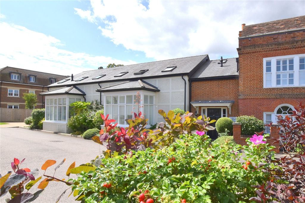 Property photo 1 of 16 Front Aspect