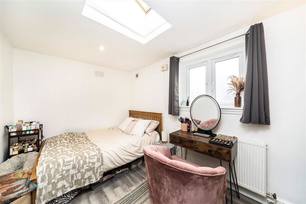 Property photo 3 of 4