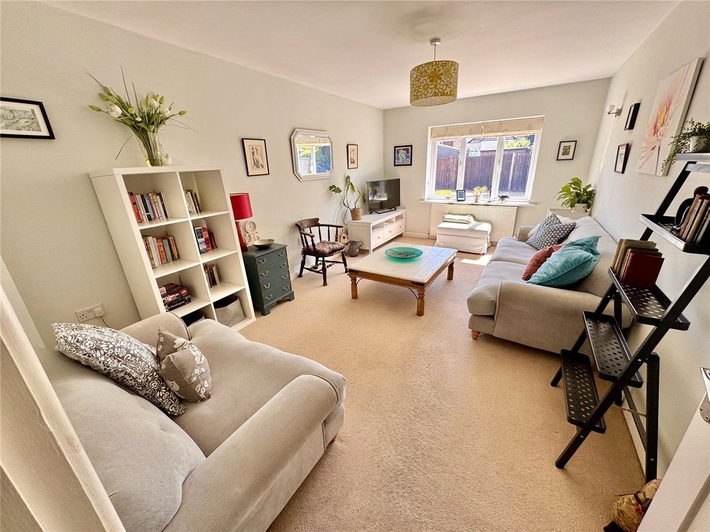 Property photo 2 of 16 Picture No. 25