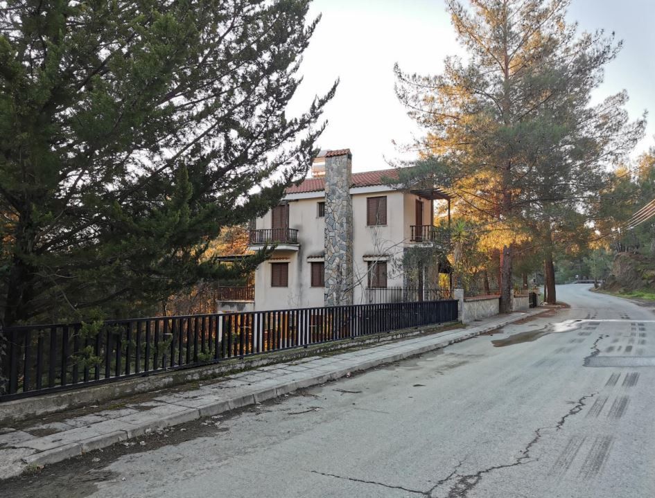 Property photo 1 of 19