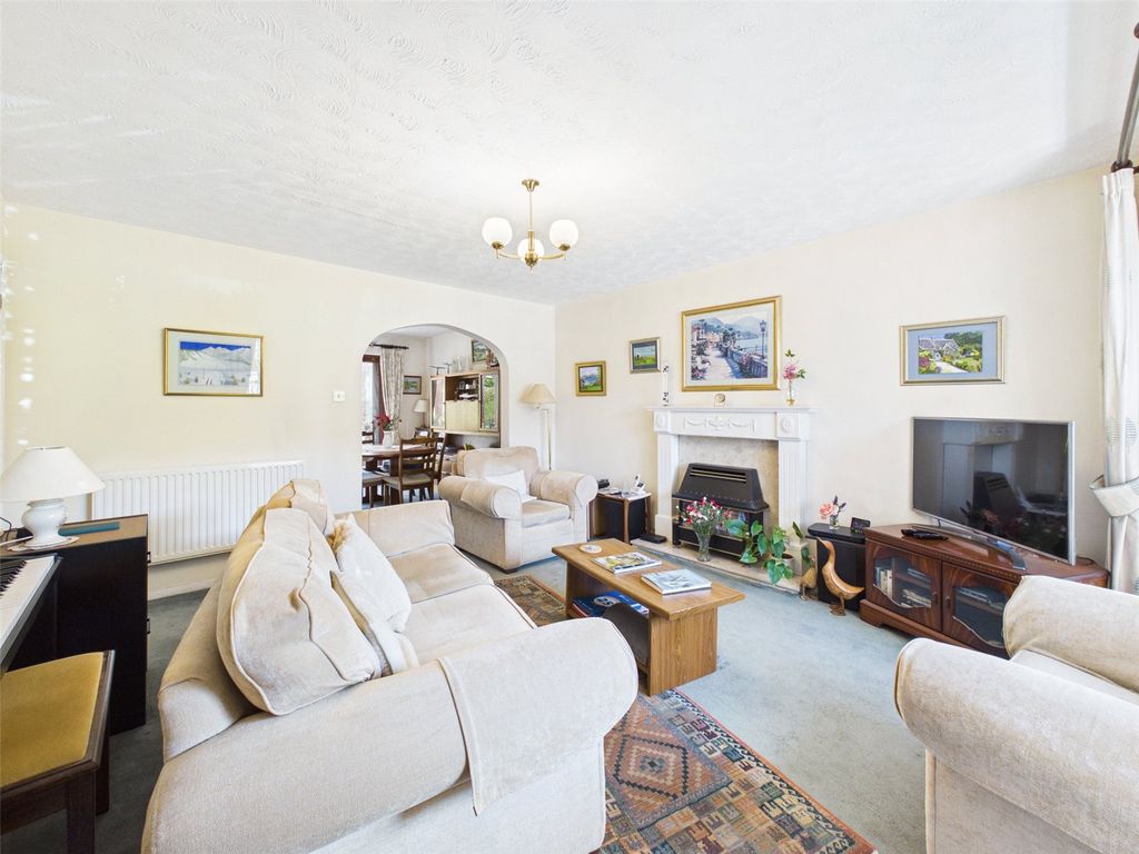 Property photo 2 of 16 Picture No. 19