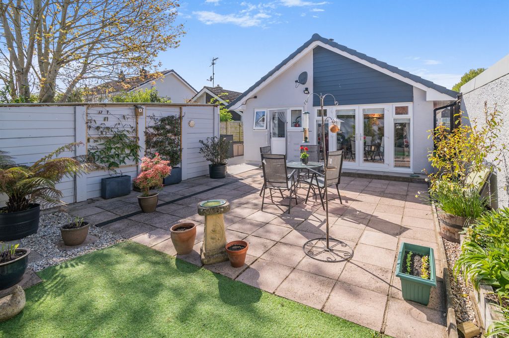 Property photo 2 of 22