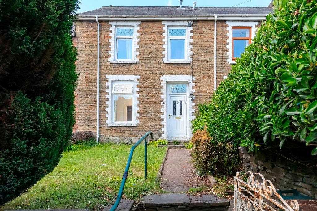 Property photo 1 of 27