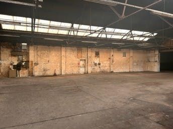 Property photo 2 of 3 16 Hempsted Warehouse 2.Jpg