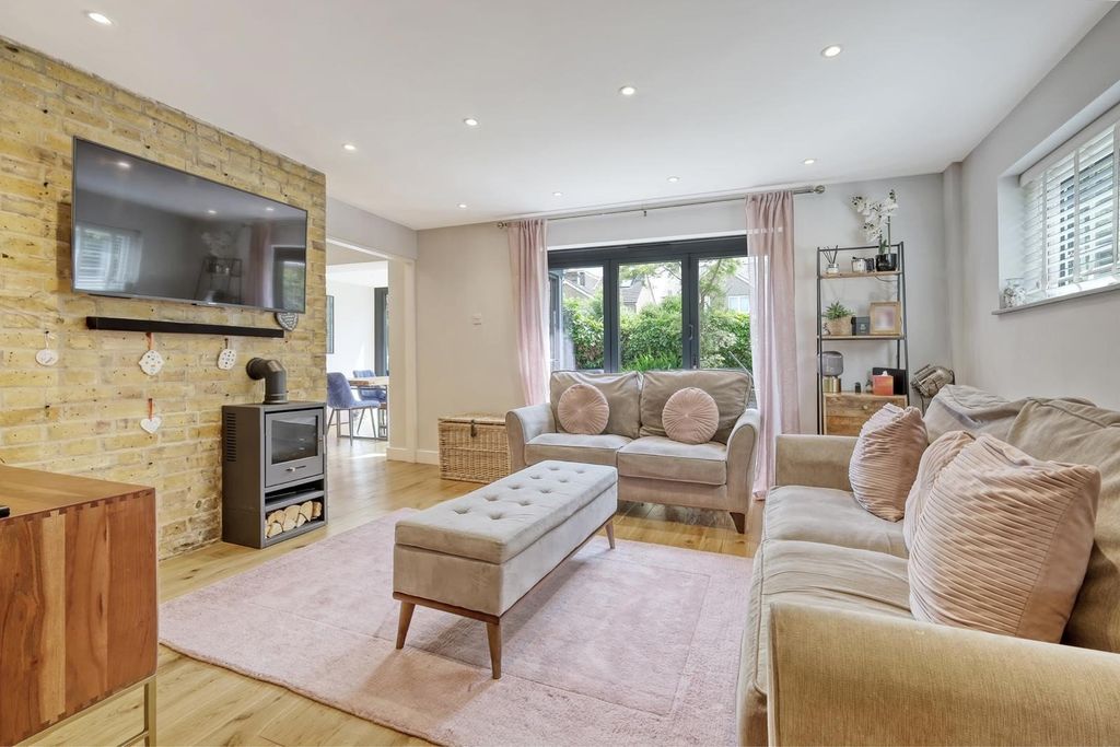 Property photo 3 of 23 Picture No. 04