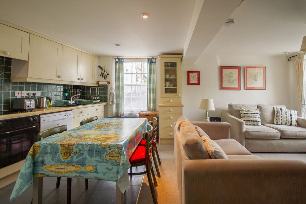 Property photo 2 of 11 Tps 01726 217 888-07